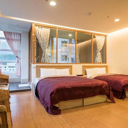 Crystal Hotel 런아이 외부 사진