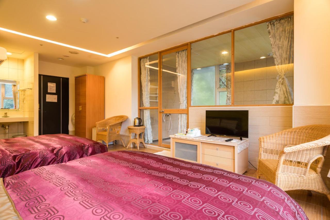 Crystal Hotel 런아이 외부 사진
