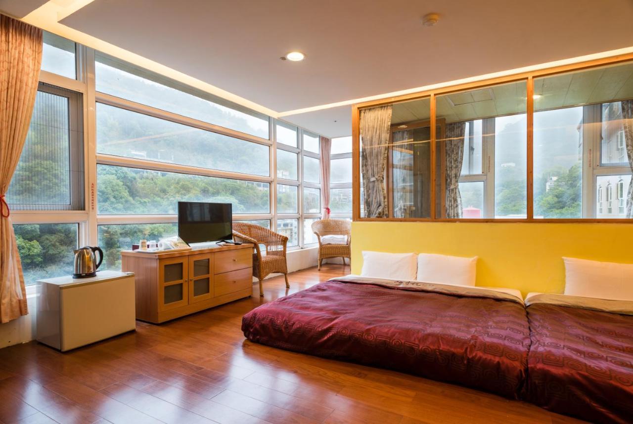 Crystal Hotel 런아이 외부 사진