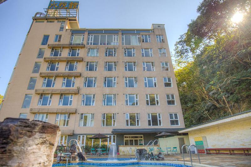 Crystal Hotel 런아이 외부 사진