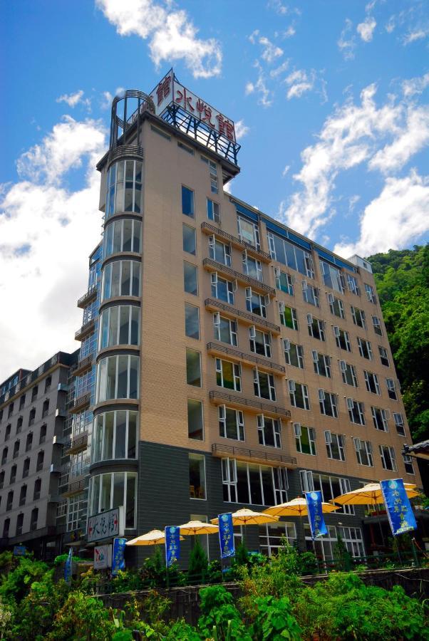 Crystal Hotel 런아이 외부 사진
