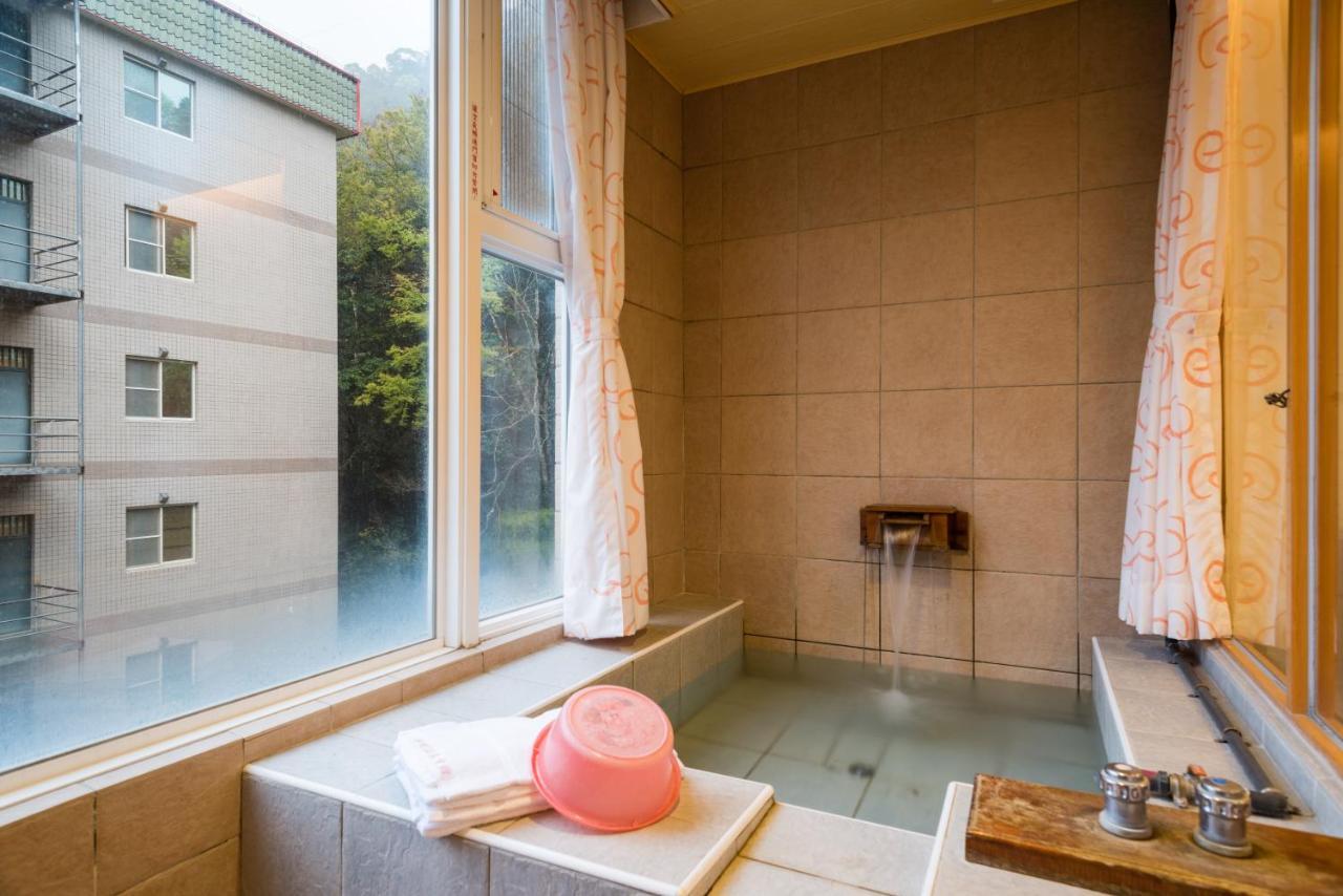 Crystal Hotel 런아이 외부 사진